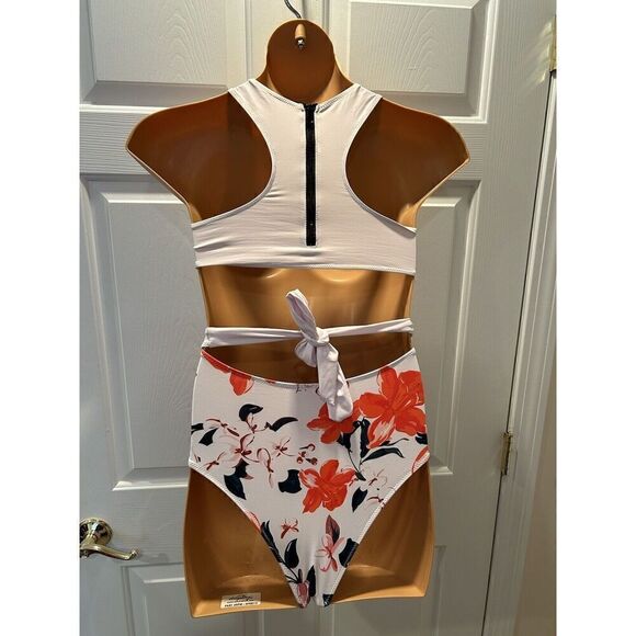 CUPSHE Women's White/Floral Pattern Open Back Swimsuit Small - Picture 2 of 5